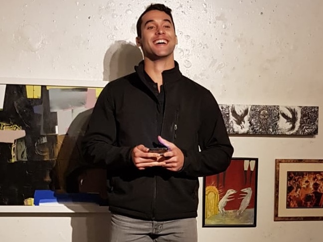 Robot Dream: Reciting a poem and comparing it with a poem by GPT-3